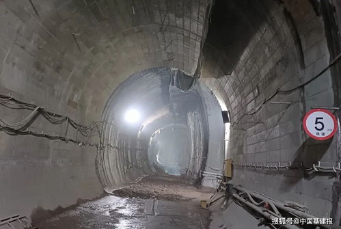 广州地铁10号线挖通 最深 隧道,全线土建工程进度已超1 3